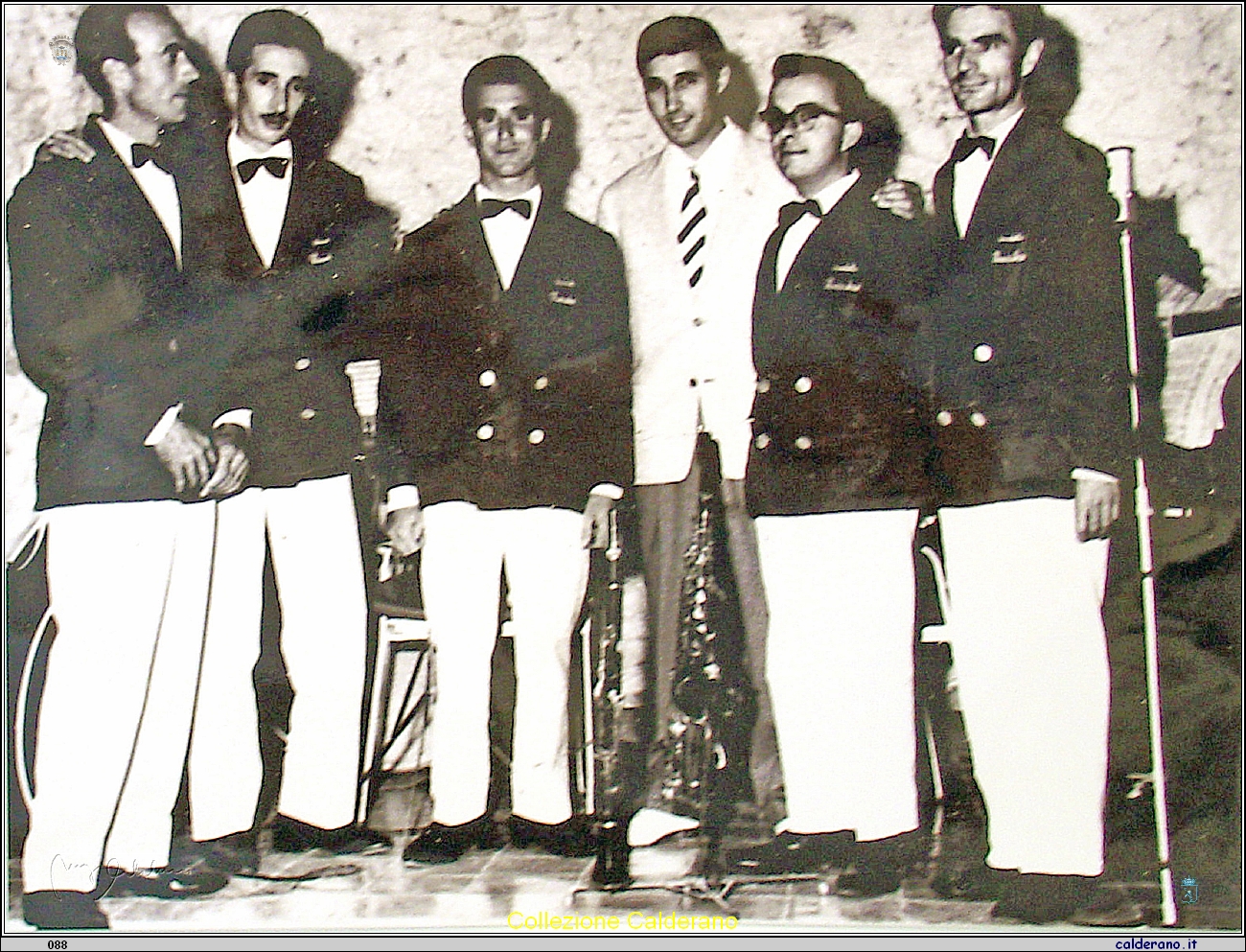 MuCuBaCa con Ronzino Vergine, Antonio Labanca, Pasqualino Vergine, Cantante, Massimino Vernucci e Cesare Ventapane.jpg