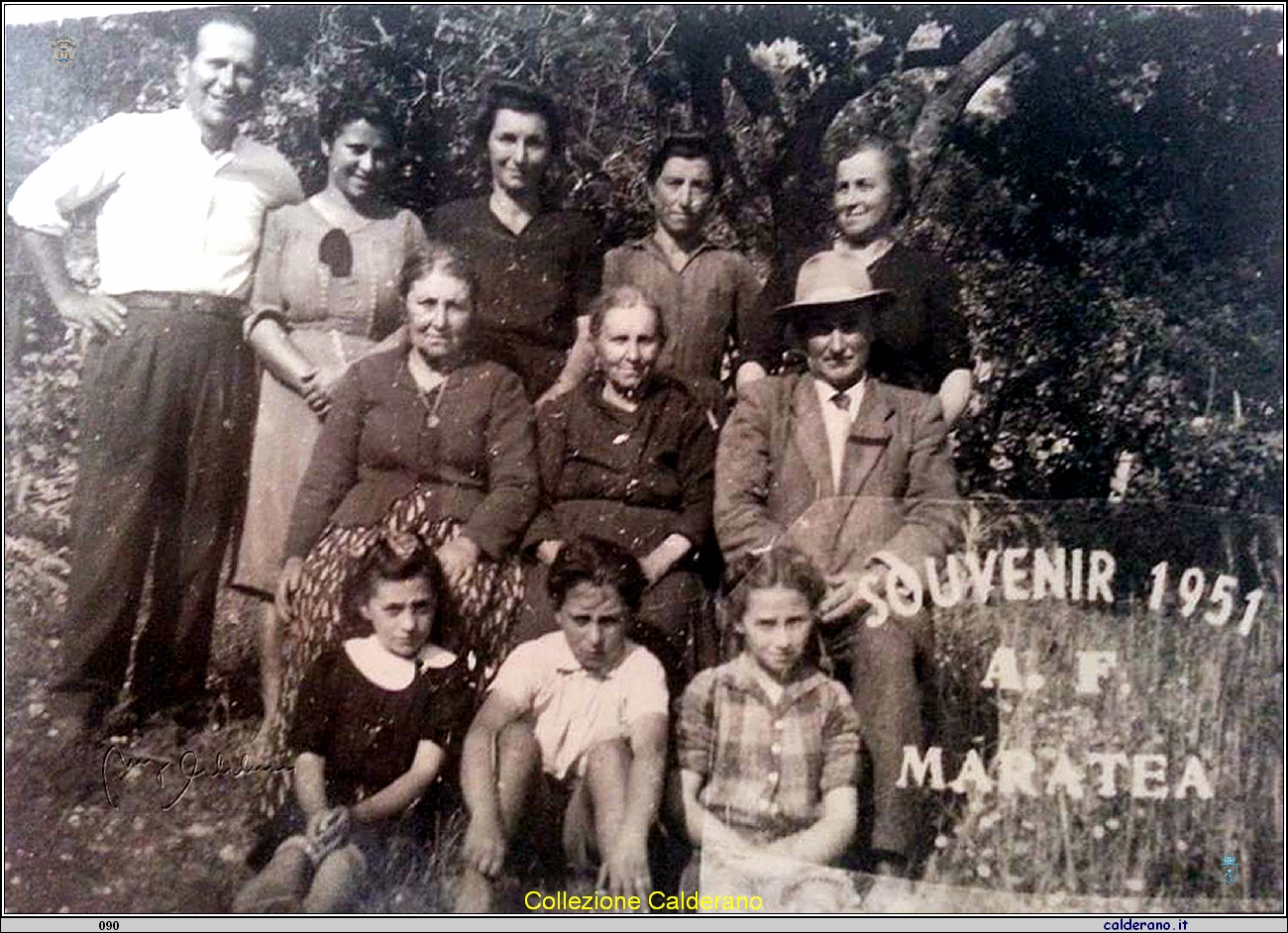 Famiglia Mazzeo del Curzo 1951.jpg