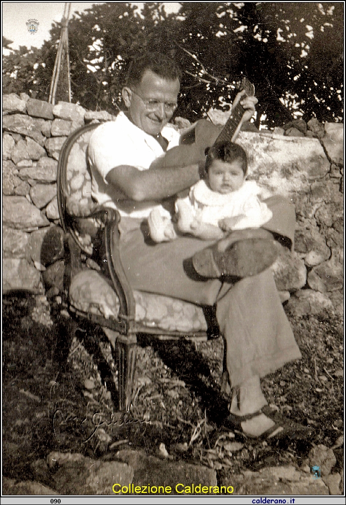 Guido D'Orlando con la chitarra e Cristina.jpeg