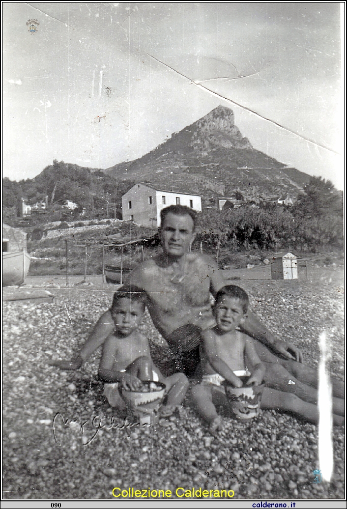 Sulla spiaggia di Fiumicello 1957.jpeg