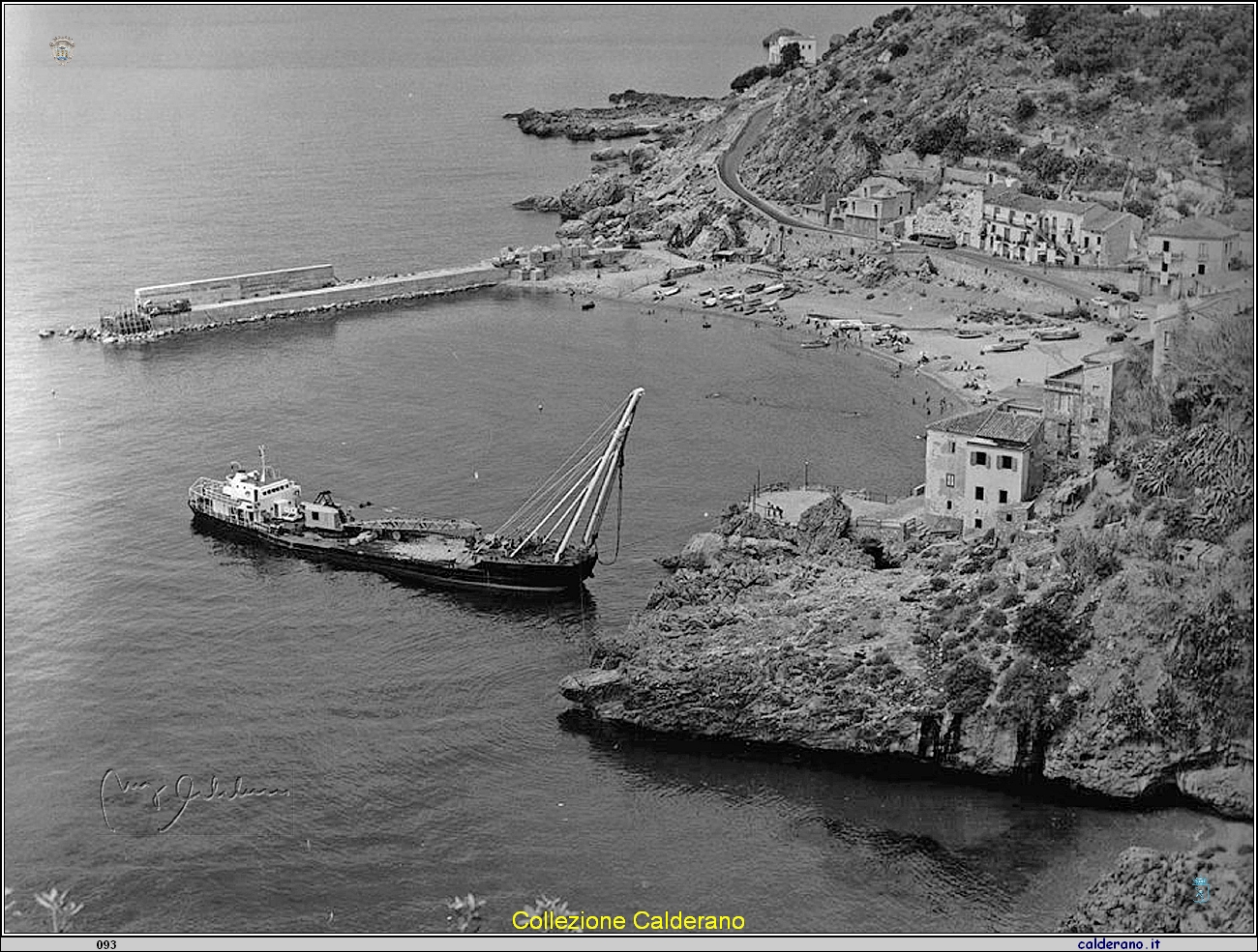 Lavori per la costruzione del porto 1964.jpg