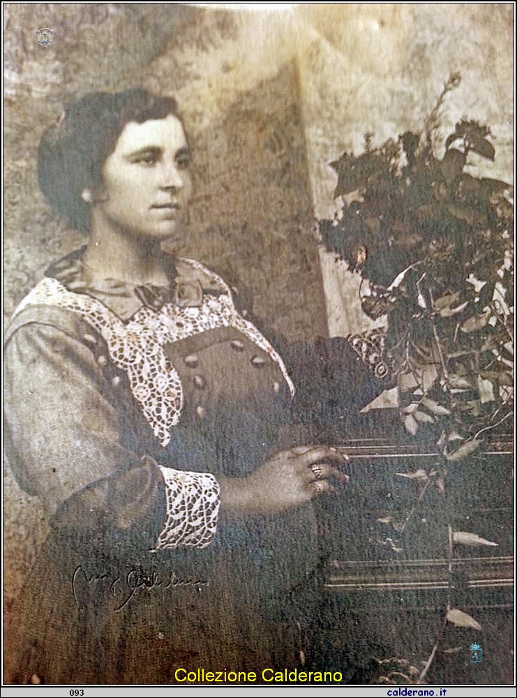 Signora con fiori.jpg