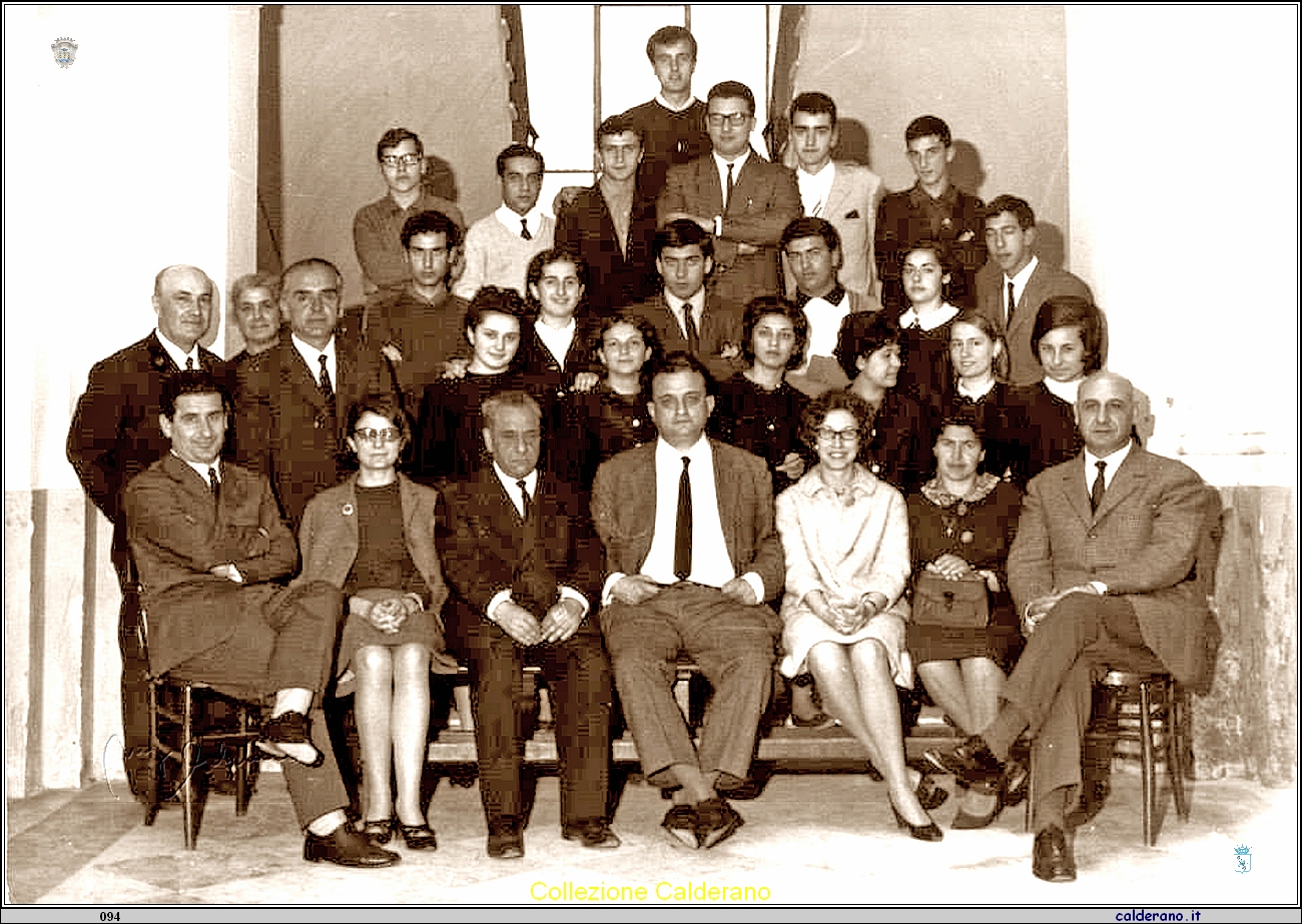 Liceo Sapri con Ciccillo Colavolpe, Sergio De Niciola, Pinuccio Della Morte, 1966.jpg