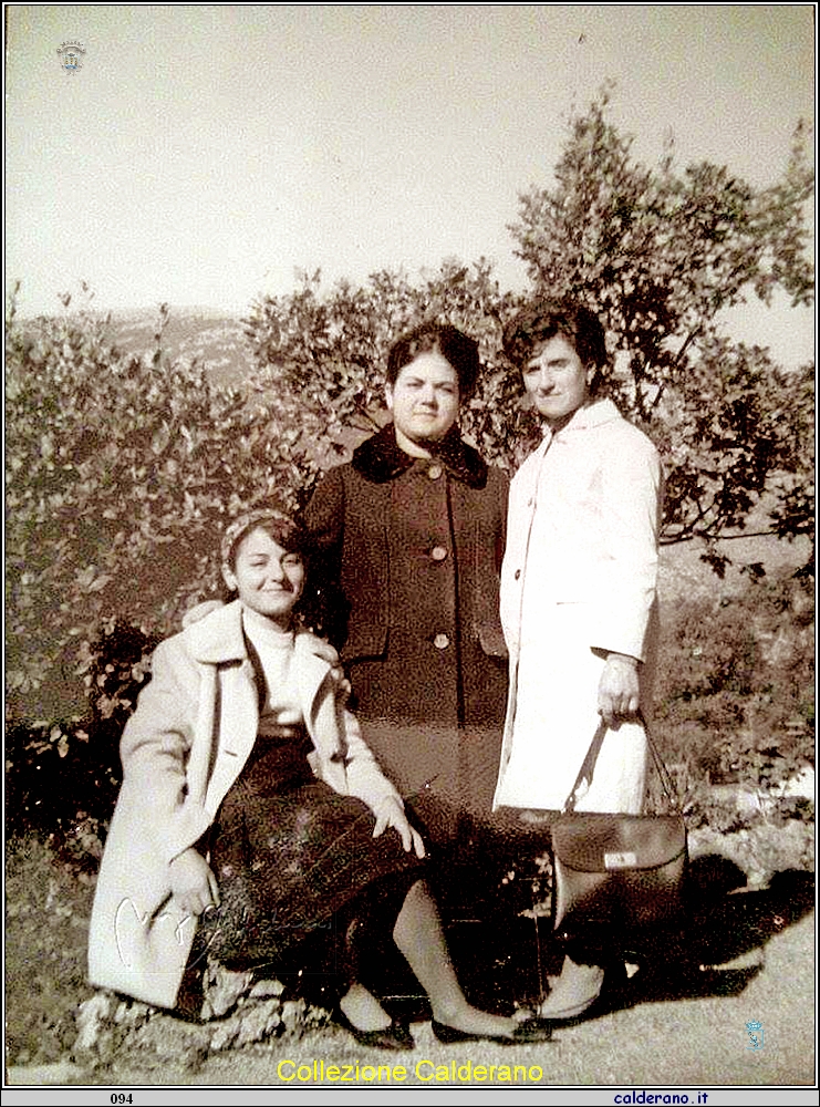 Sorelle Massara al De Pino e Teresa Maimone.jpg