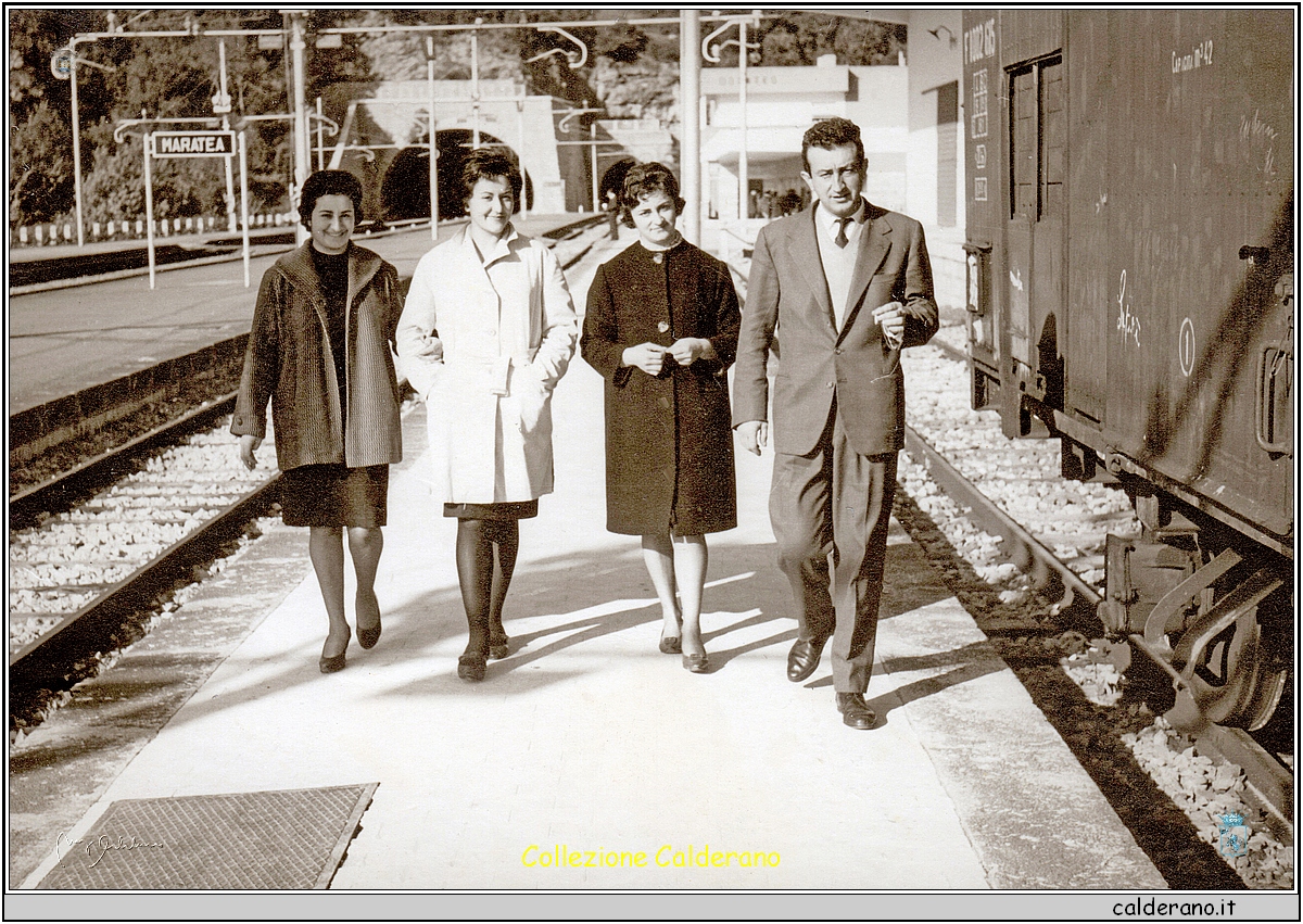 Carmelina, Mara, Silvana e Peppino 2-1-1962.jpeg