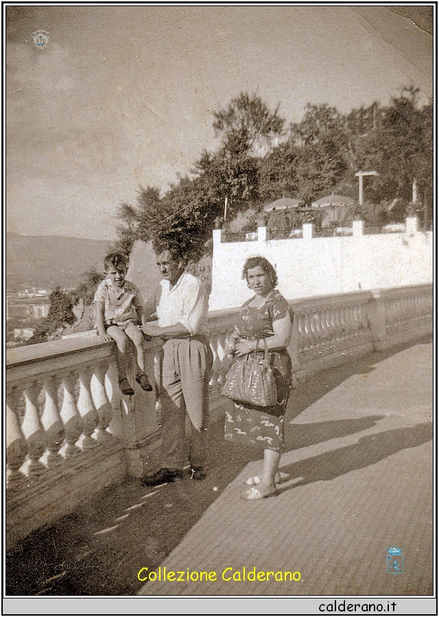 Con Zio Giulio e Mamma a Posillipo .jpeg