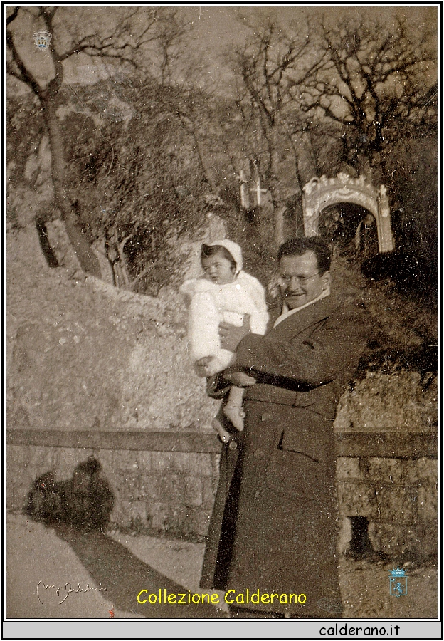 Guido D'Orlando con la figlia Cristina alla Fontana Vecchia.jpeg