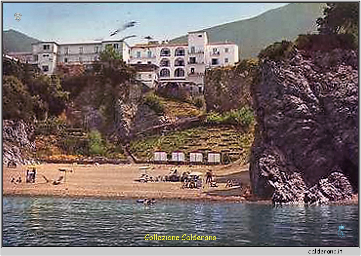 Hotel Marisdea e spiaggia - Cartolina.jpg