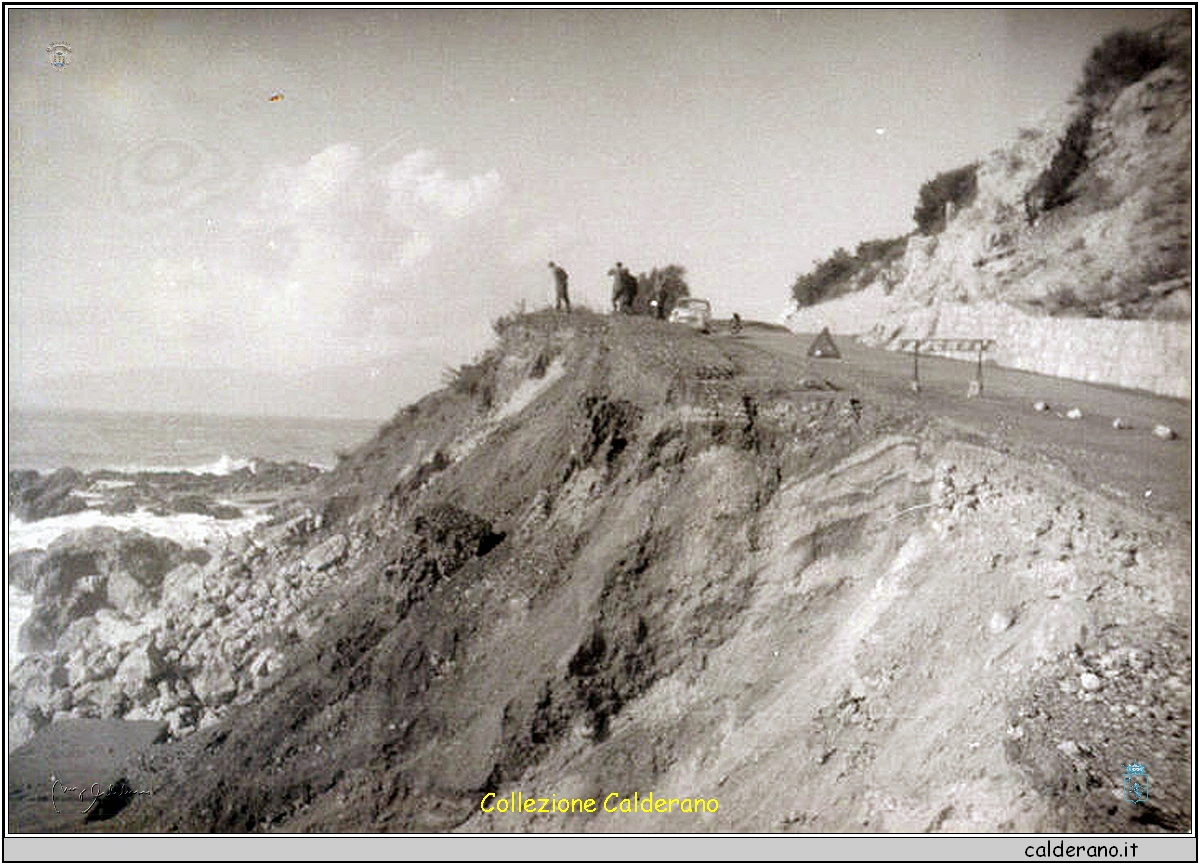 Strada del Porto franata.jpg