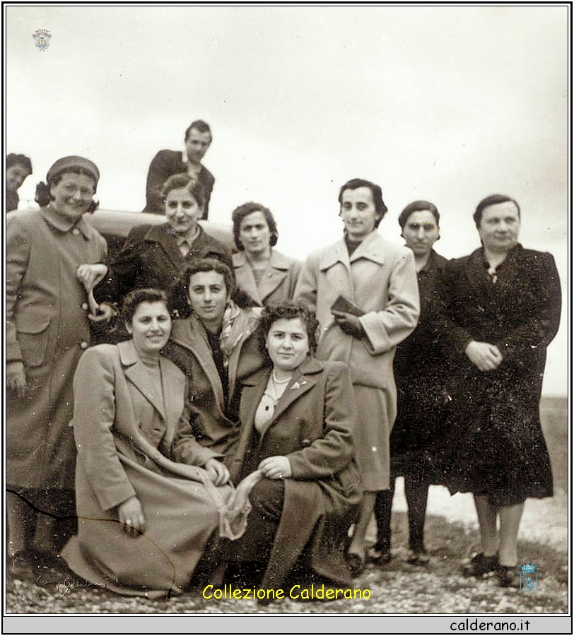 Fortuna Limongi, Giovannina Mordente, Anna Ambrosio, L'lina D'Attoli, Luigina Cerrato, Franceschina Rizzo, Nina Capobianco, Rosa Brando e Carmela Di Trani.jpg