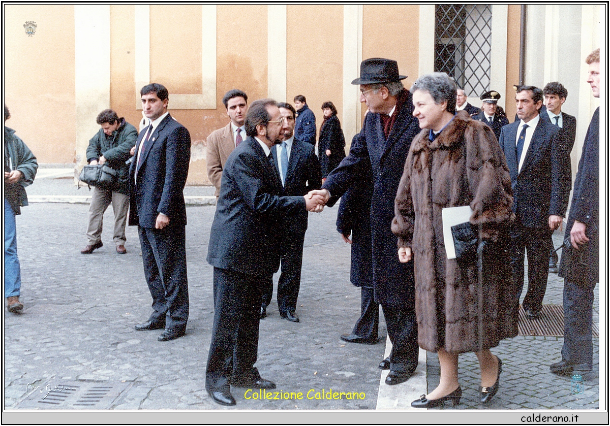 Il Presidente della Repubblica Francesco Cossiga  e Francesco Sisinni.jpeg