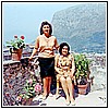 Erminia e Maria Faraco nella loggia di Via Pendinata 1970.jpg