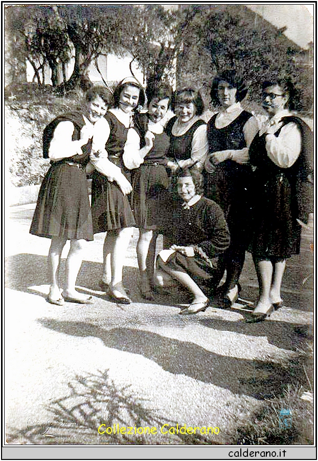 Vanna Villano, Luciana Gianotti, Tita Mangia, Sandra Santoro,, M. Giuditta Garreffa, Josephina Rizzuti e Concettina Bartalotta - Primavera 1965.jpg