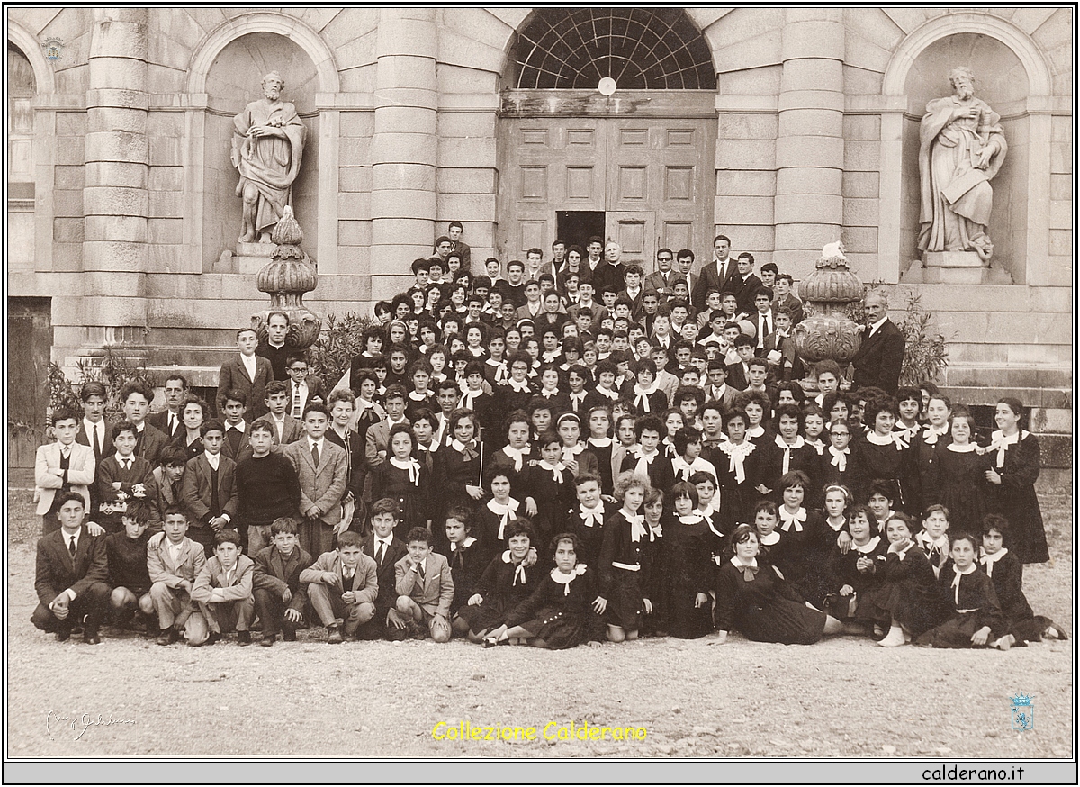 Scuola Media alla Certosa di Padula 1962.jpeg