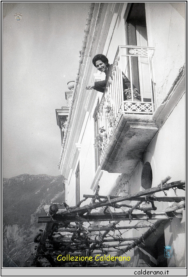 Franca Colavolpe al balcone.jpg