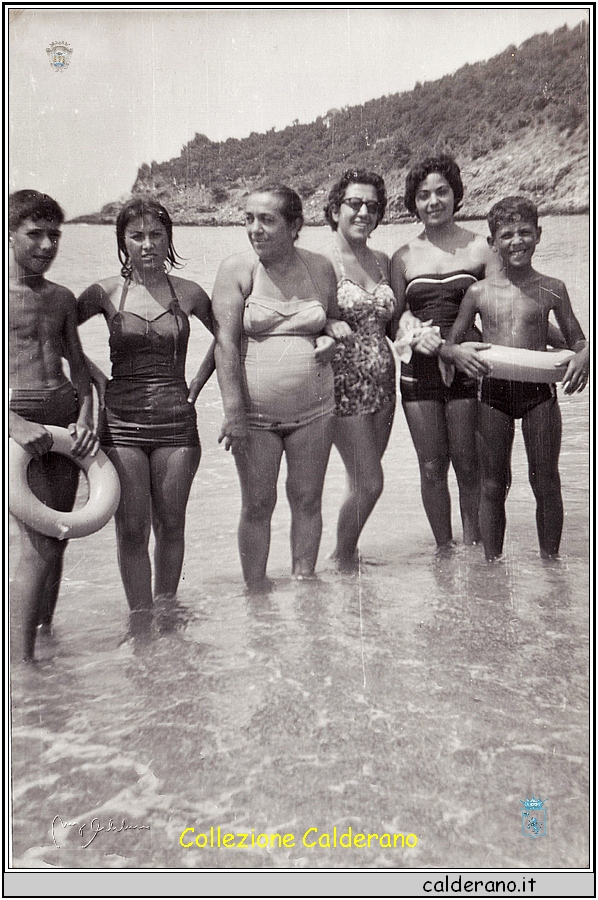 Ciccillo Colavolpe, Lina Mazzuca, Gergette Audibert, Italia Calderano, Silvana e Biasino Colavolpe.jpeg