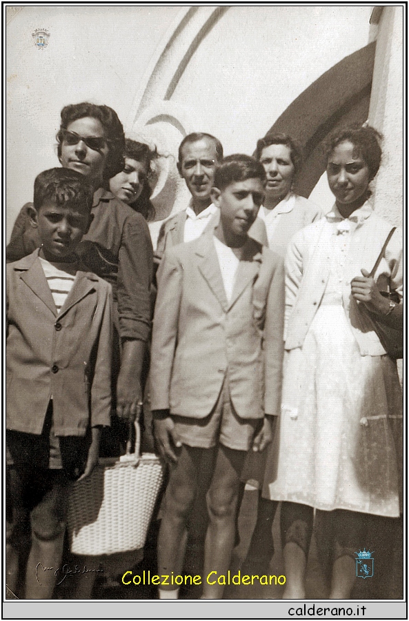 Famiglia Colavolpe sul Campanile a Pompei.jpeg