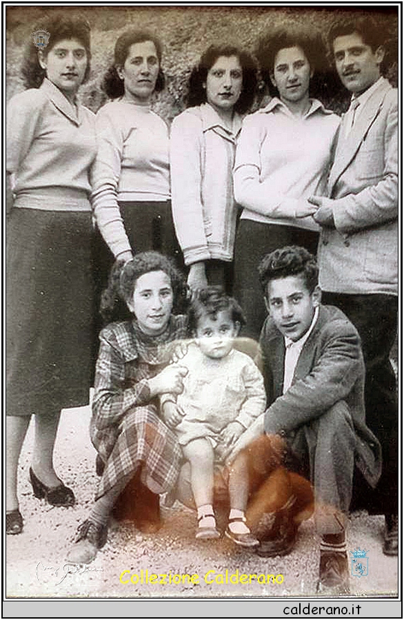 Famiglia Di Trani - Maratea 1950.jpg