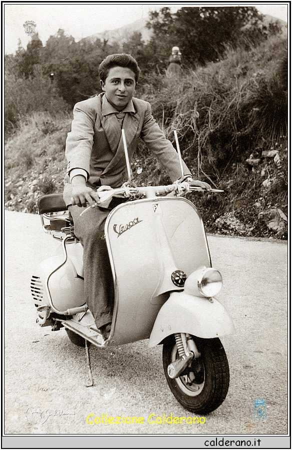 Sulla Vespa Francesco Mazzeo.jpeg