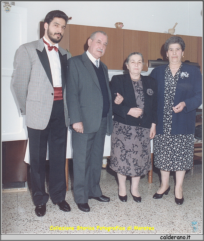 Mario, Biagio, Maria e Antonietta 31-3-1990.jpeg