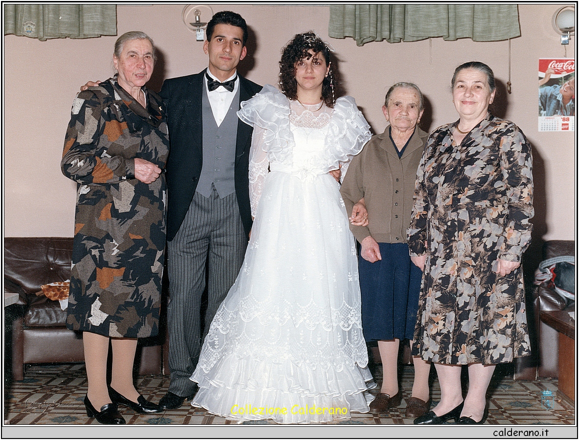 Matrimonio Francesco Colavolpe e Mariateresa Glosa, con Menucia Colavolpe e Maria Mazzeo  - 13-2-1988.jpeg