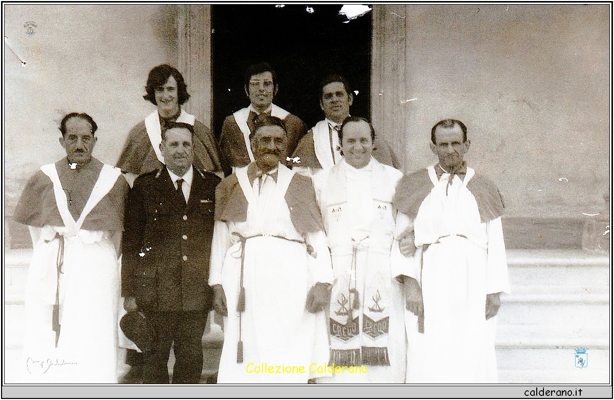 P. Cernicchiaro, L. Pacchiano, M. Panza, F.Maimone, B. Pastorino, F. Maimone, Padre Angelo e M.Maimone 12-5-1973.jpeg