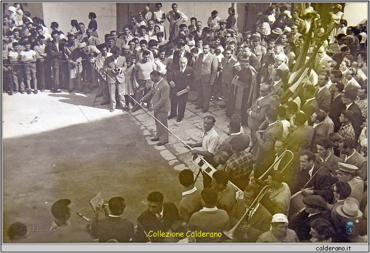 Taglio del nastro di Piazza Buraglia 1956.JPG