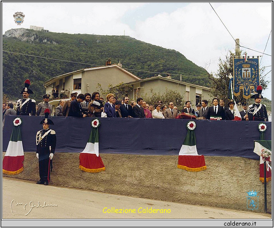 Palco Autorita' per l'inaugurazione Via Salvo D'acquisto.jpg