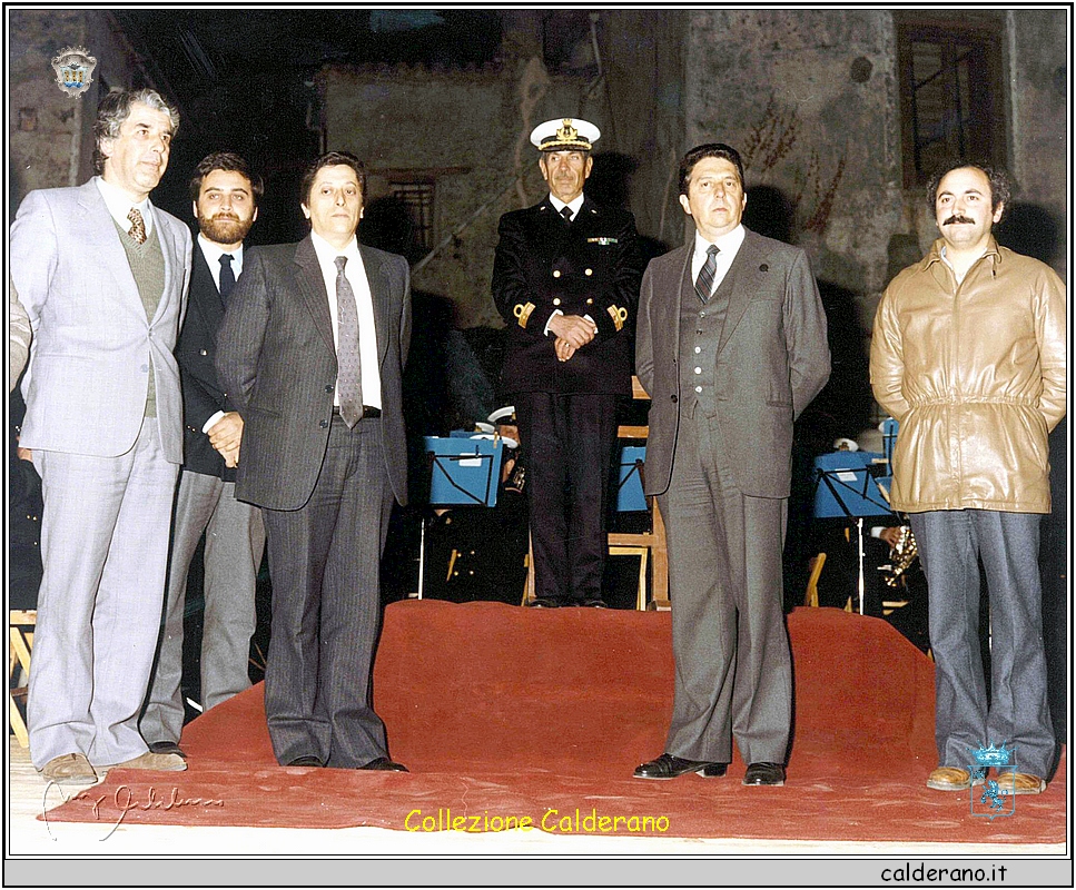 Pietro Limongi, Antonio Manzella, Fernando Sisinni, Il Maestro della Banda della Marina Vittorio Manente, Biagio Longo e Umberto Avigliano.jpg