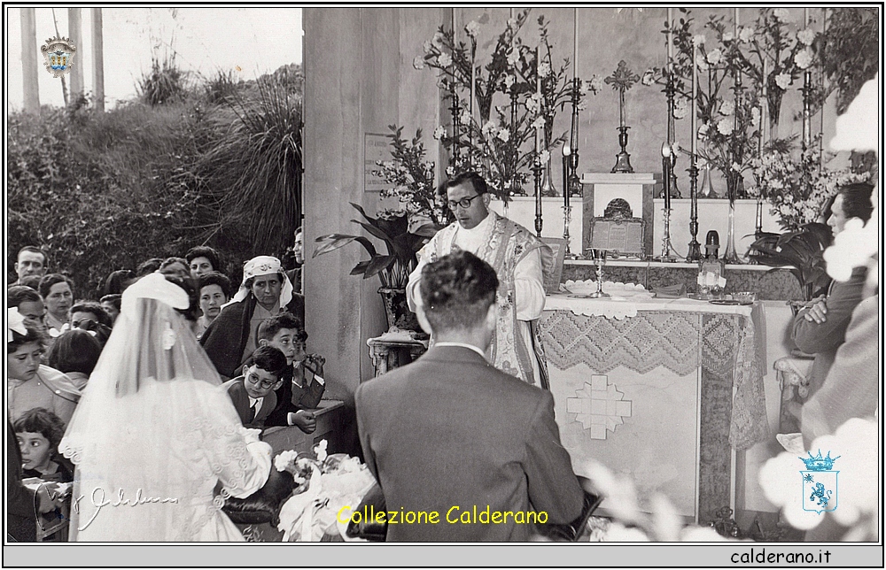 Il matrimonio di Maria Colavolpe e Domingo Limongi con Padre Amatuzio.jpeg