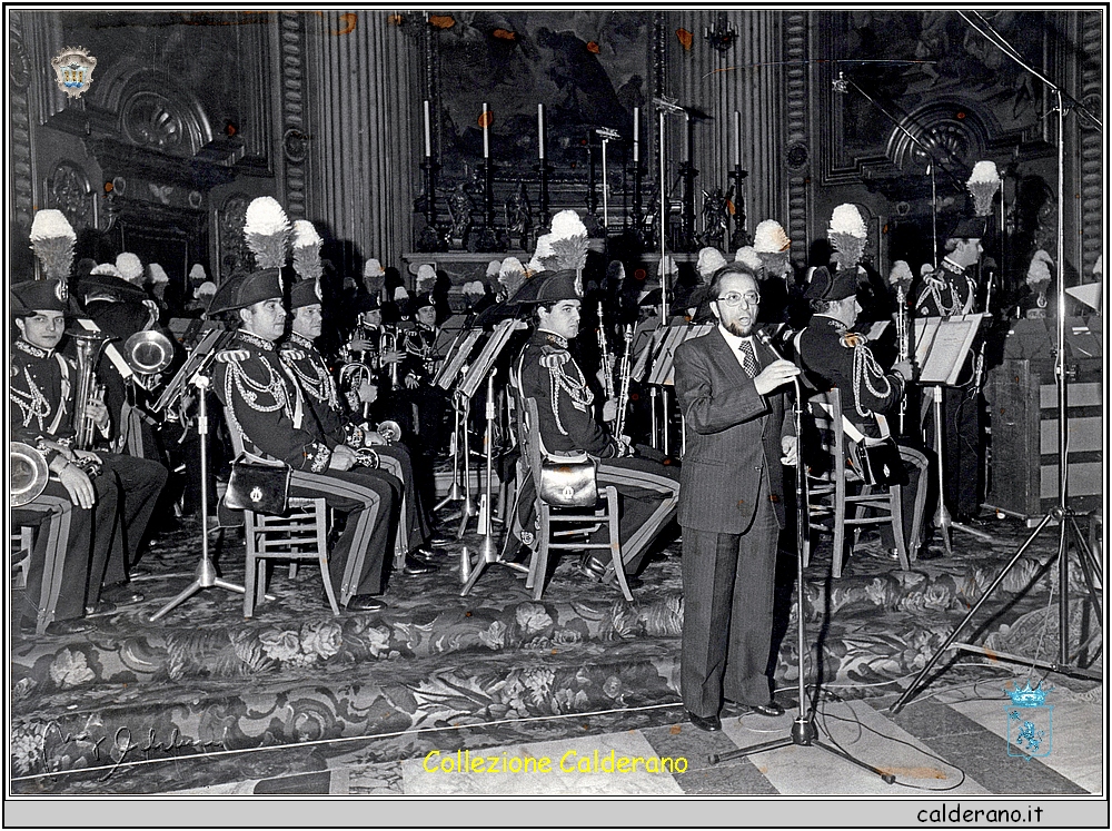 Francesco Sisinni con la Banda dell'Arma dei Carabinieri.jpeg