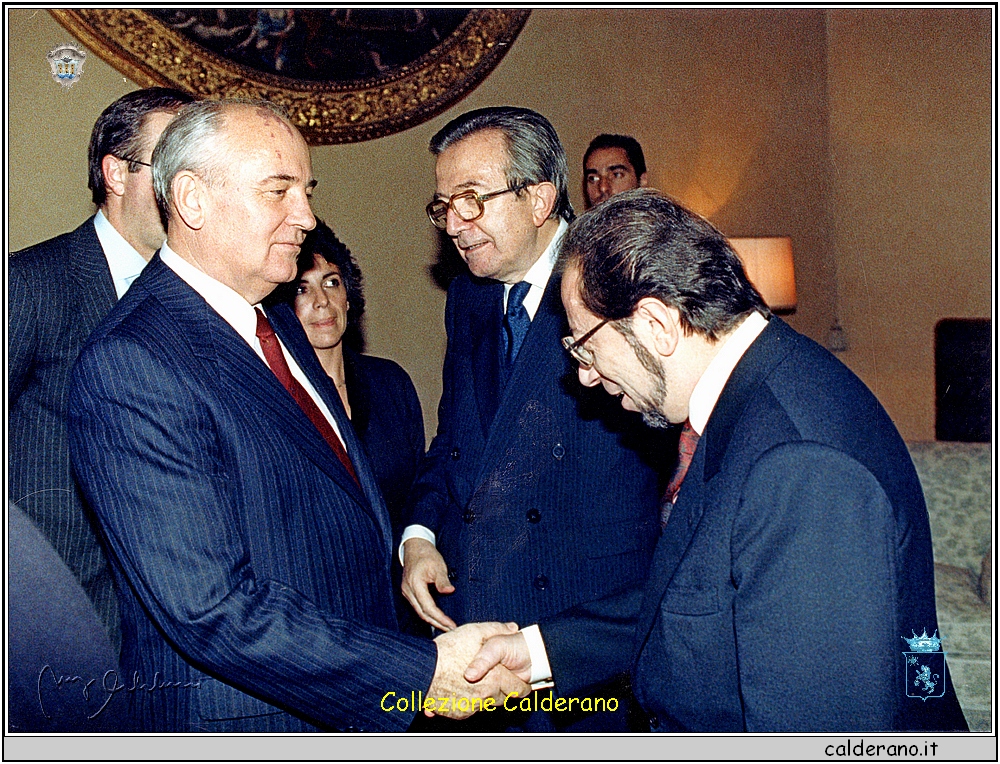 Michail Gorbaciov, Giulio Andreotti e Francesco Sisinni.jpeg