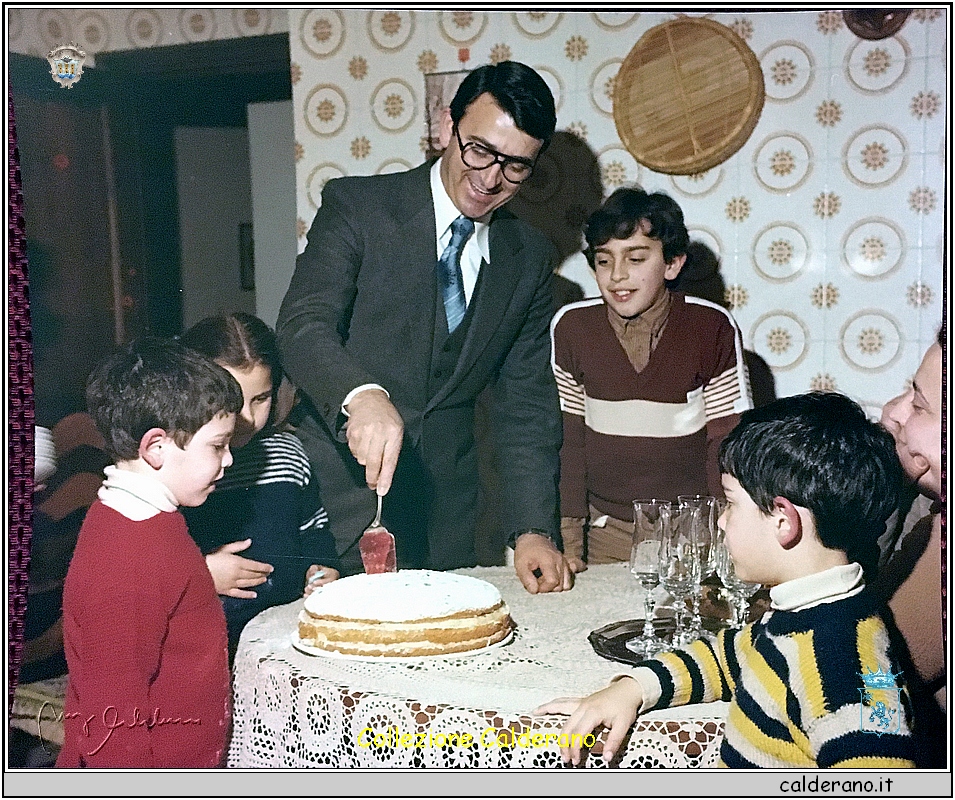 Taglio della torta di Eugenio 10-3-1981.jpg