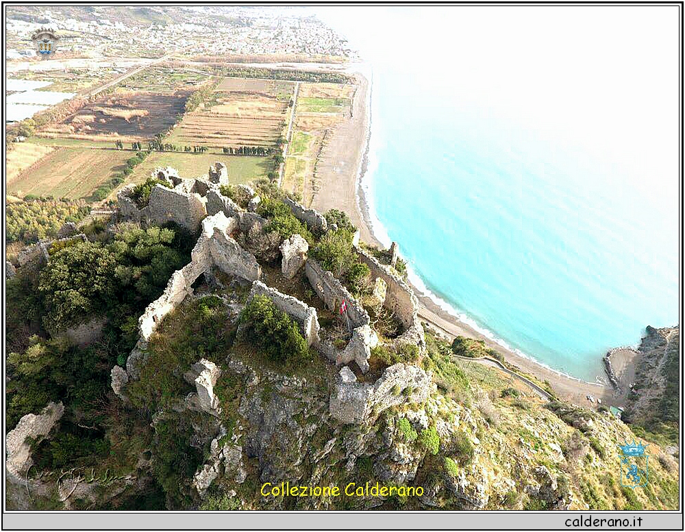 Ripresa aerea del Castello di Castrocucco 3.jpg