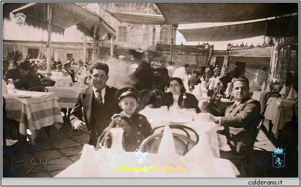 Giovanni Calderano, Armando Calderano, Alfonsina Liberatore Calderano e Giovanni Burza - Napoli, ristorante Zi' Teresa 16-03-1937.jpg