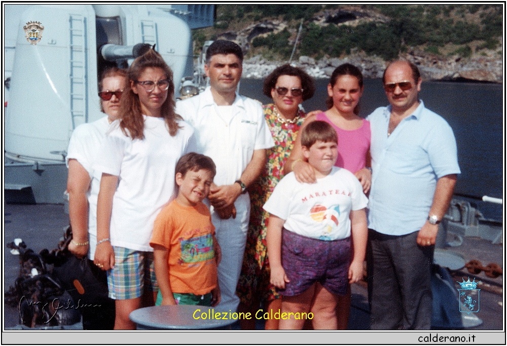 Antonio Brando e la famiglia sulla Fregata Sagittario 18-7-1991.jpeg