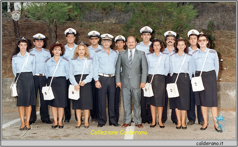 Il Sindaco Antonio Brando e i 14 Vigili Urbani agosto 1989.jpeg