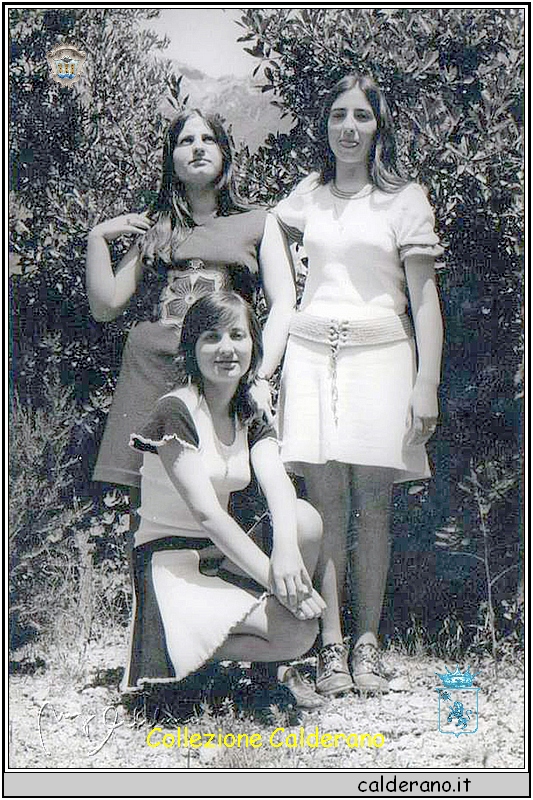 Giuseppina Di Filippo, Melina Arleo e Angela Colicigno 29 maggio 1972.jpg