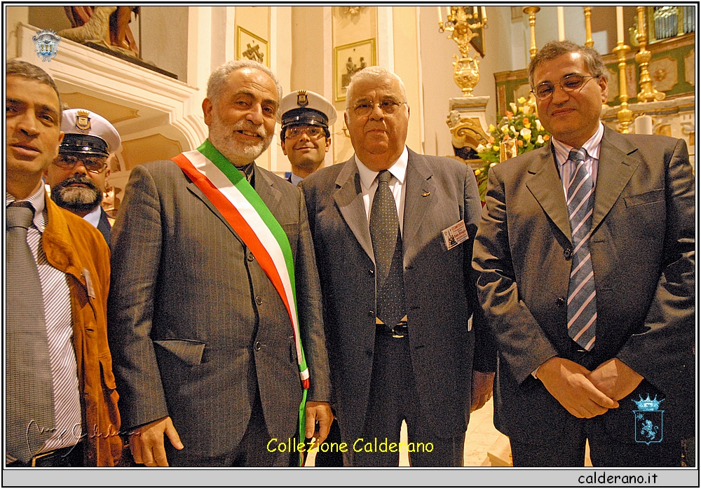 Fortunato Brando, Domenico Panza, Il Sindaco Franco Ambrosio, Domenico Limongi Fioravante e Nicola Fortunato - Delegazione Marateota ad Avetrana 2008.jpg