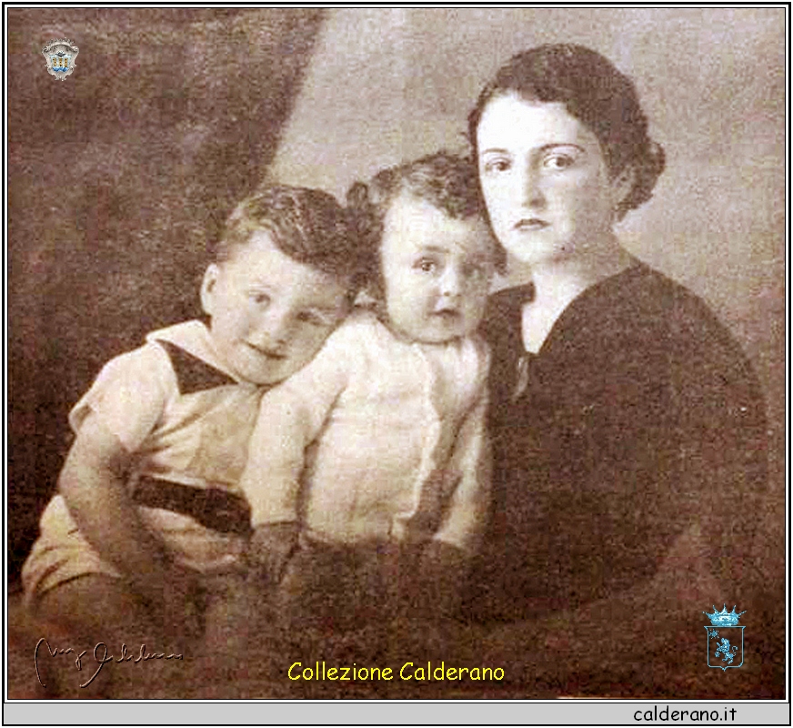 Blasito e Francisco Limoingi con la mamma Carmencita Lopez.JPG