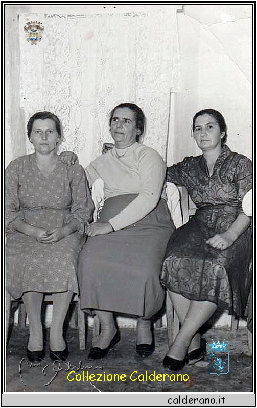 Carmela, Faustina e Carmencita Zaccaro.jpg