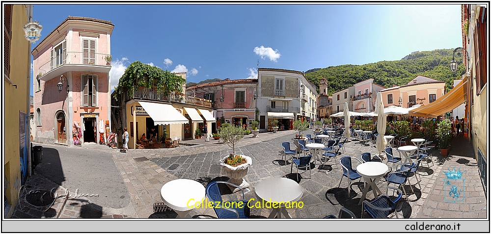 Piazza Buraglia agosto 2008.jpg