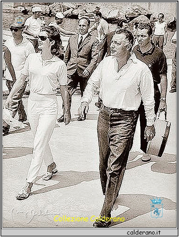 Jackie Kennedy e Gianni Agnelli al Porto.jpg