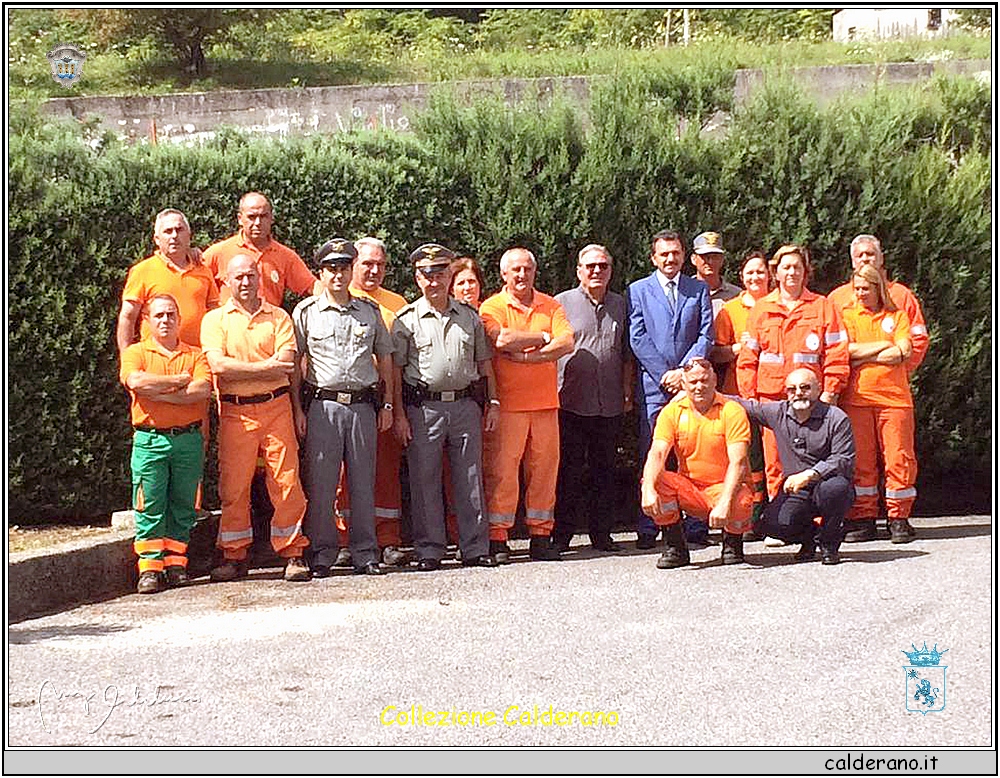 Forestali e Don Biagio Giovinazzo e il Sindaco Domenico Cipolla.jpg