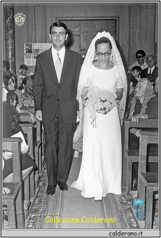 Eugenio e Maria Emilia 1969 - arrivo in Chiesa.jpg