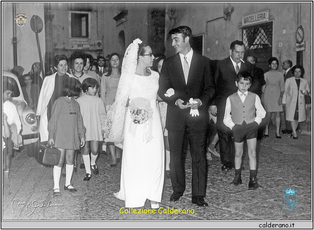 Matrimonio di Eugenio e Maria Emilia -  in piazza Maria Emilia ed Eugenio.jpg