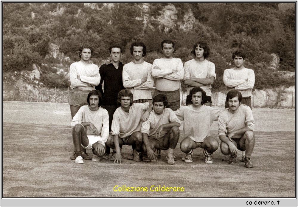 Scescello, Gigino, Gabriele, Peppino, Tonino, Gerardo, Giannino, Giovanni, Nicolino, Gianni e Mario.jpeg