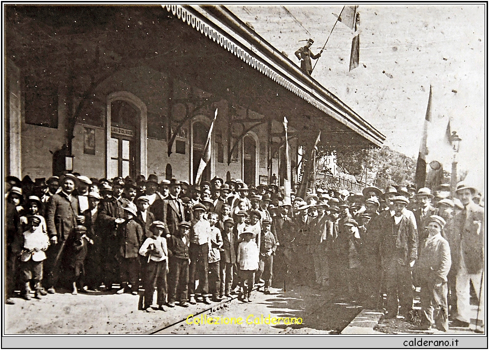 Raduno alla Stazione.jpg