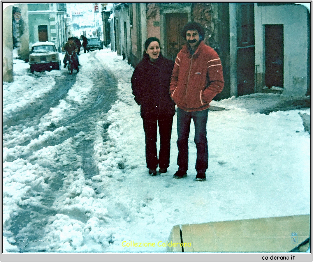 Carmelina Avigliano ed Ettore Maestri con la neve.jpg