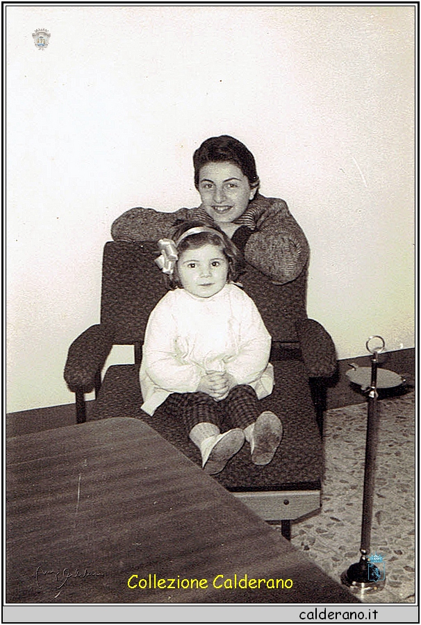 Titina e Gabriella Labanchi -12-04-1964.jpg